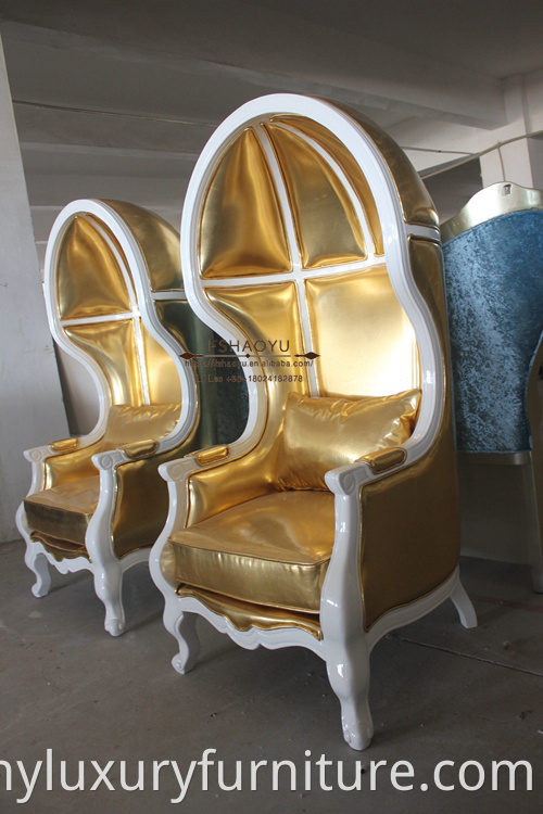 Chaise de trône de roi de salle à manger d'or royal en cuir d'unité centrale d'or, chaise de roi de mariage d'auvent